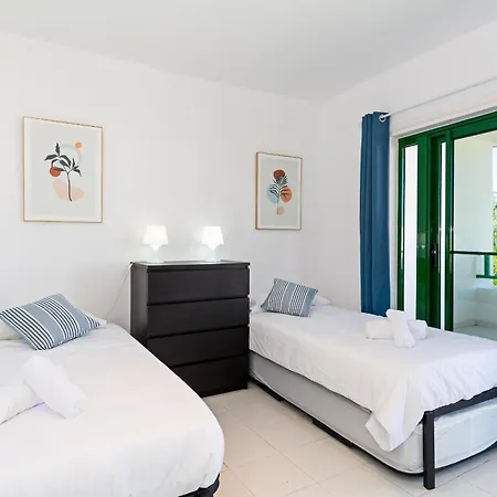 Tuscan Seaviews - 2br Pool & Terrace Apartment Teguise (Lanzarote)