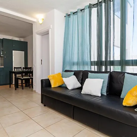 Tuscan Seaviews - 2br Pool & Terrace